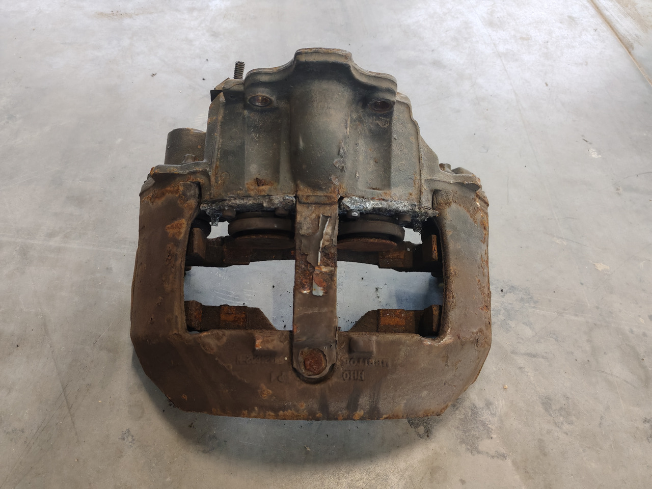 VOLVO RENAULT DXI / MERITOR ELSA 225 / BRAKE CALIPER / RIGHT - Brake caliper: picture 2 VOLVO RENAULT DXI / MERITOR ELSA 225 / BRAKE CALIPER / RIGHT - Brake caliper: picture 2