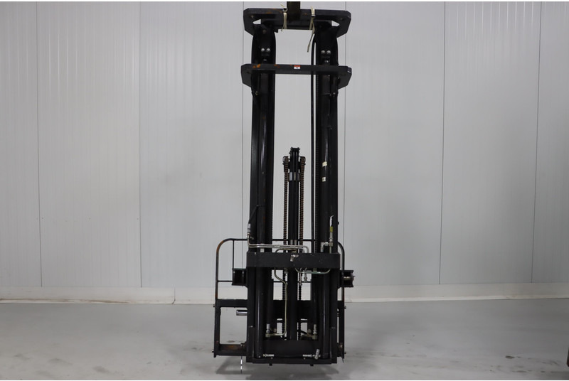 *Unicarriers triplex mast - Attachment: picture 2 *Unicarriers triplex mast - Attachment: picture 2