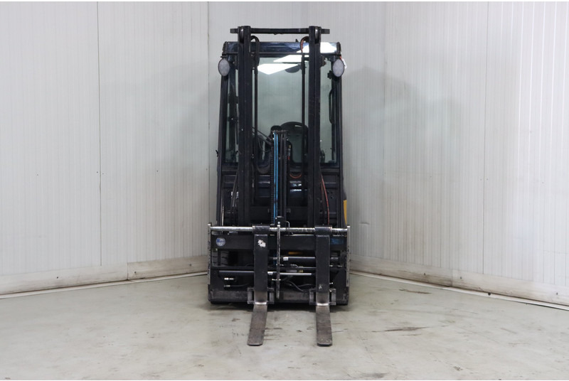 Caterpillar EP16CPNT - Electric forklift: picture 3 Caterpillar EP16CPNT - Electric forklift: picture 3