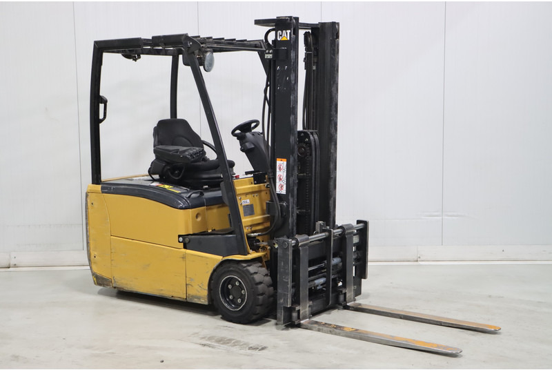 Caterpillar EP20PNT - Electric forklift: picture 1 Caterpillar EP20PNT - Electric forklift: picture 1