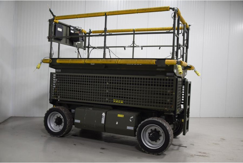 Scissor lift JLG M3369: picture 7 Scissor lift JLG M3369: picture 7