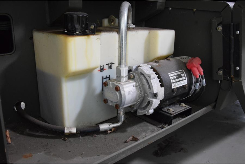 Scissor lift JLG M3369: picture 10 Scissor lift JLG M3369: picture 10