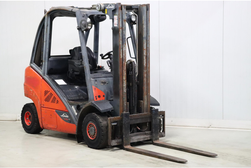 Linde H25D-02 - Diesel forklift: picture 1 Linde H25D-02 - Diesel forklift: picture 1
