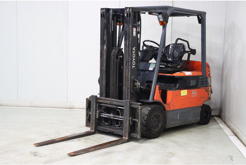 Toyota 7FBMF30 - Electric forklift: picture 4 Toyota 7FBMF30 - Electric forklift: picture 4