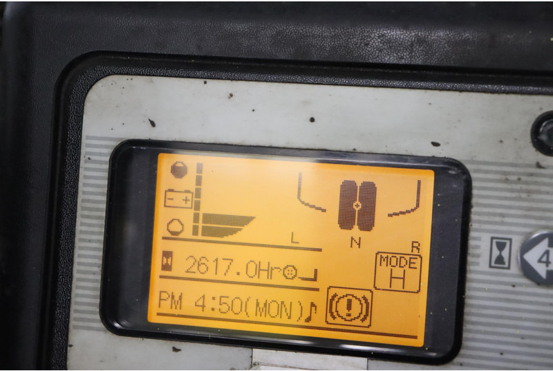 Electric forklift UniCarriers AG1N1L16H: picture 8