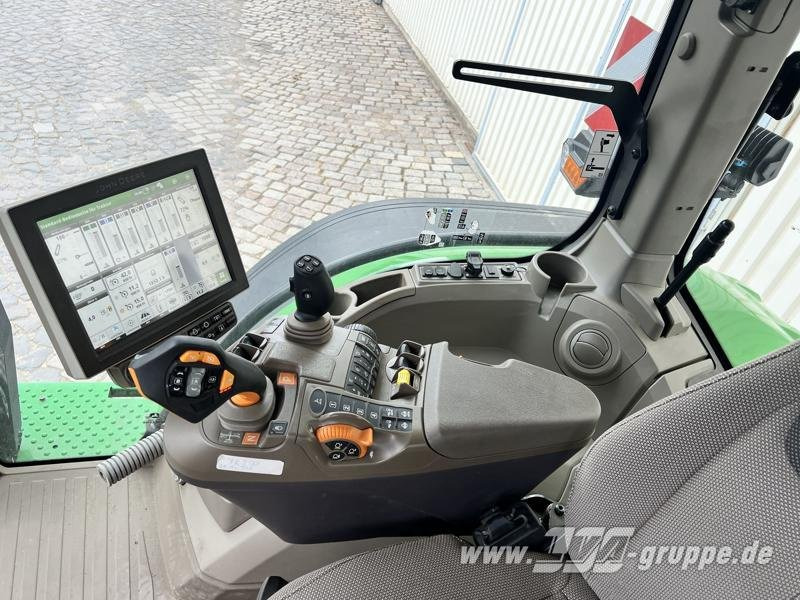 Farm tractor John Deere 7R 310: picture 11 Farm tractor John Deere 7R 310: picture 11