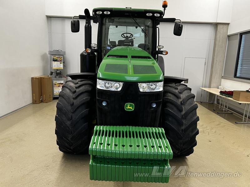 John Deere 8310R - Farm tractor: picture 3 John Deere 8310R - Farm tractor: picture 3