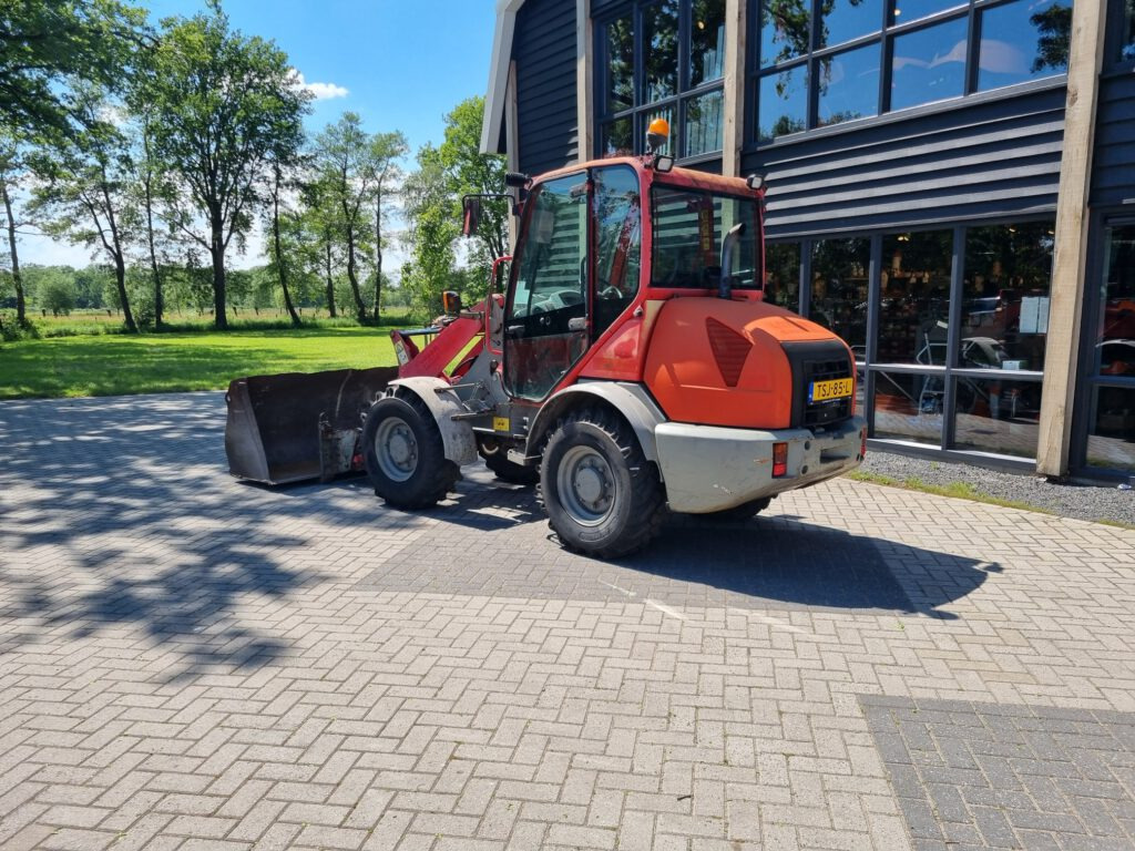 KOMATSU WA70-5 - Wheel loader: picture 3 KOMATSU WA70-5 - Wheel loader: picture 3