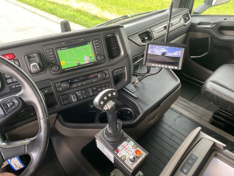Scania R500 NGS | 25 TON LIFT | 7 MTR CARRIER | 10X4*6 FULL AIR | - Hook lift truck: picture 4 Scania R500 NGS | 25 TON LIFT | 7 MTR CARRIER | 10X4*6 FULL AIR | - Hook lift truck: picture 4
