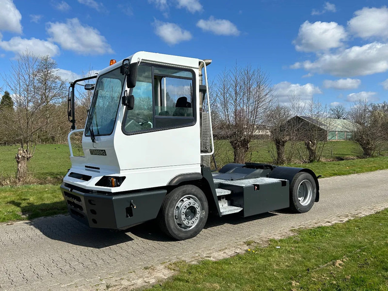 Terberg YT 182 TERBERG | MEGA | CLIMA | LOW HOURS | NEW ENGINE - Terminal tractor: picture 1 Terberg YT 182 TERBERG | MEGA | CLIMA | LOW HOURS | NEW ENGINE - Terminal tractor: picture 1
