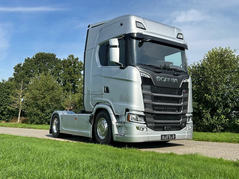 Scania 660S V8 NGS | 4x2 NB | 6 BALON SUSPENSION | RETARDER | FULL-AIR | PTO PREP. | PARK-COOLER | - Tractor truck: picture 4 Scania 660S V8 NGS | 4x2 NB | 6 BALON SUSPENSION | RETARDER | FULL-AIR | PTO PREP. | PARK-COOLER | - Tractor truck: picture 4