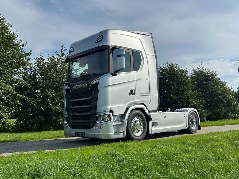 Scania 660S V8 NGS | 4x2 NB | 6 BALON SUSPENSION | RETARDER | FULL-AIR | PTO PREP. | PARK-COOLER | - Tractor truck: picture 1 Scania 660S V8 NGS | 4x2 NB | 6 BALON SUSPENSION | RETARDER | FULL-AIR | PTO PREP. | PARK-COOLER | - Tractor truck: picture 1