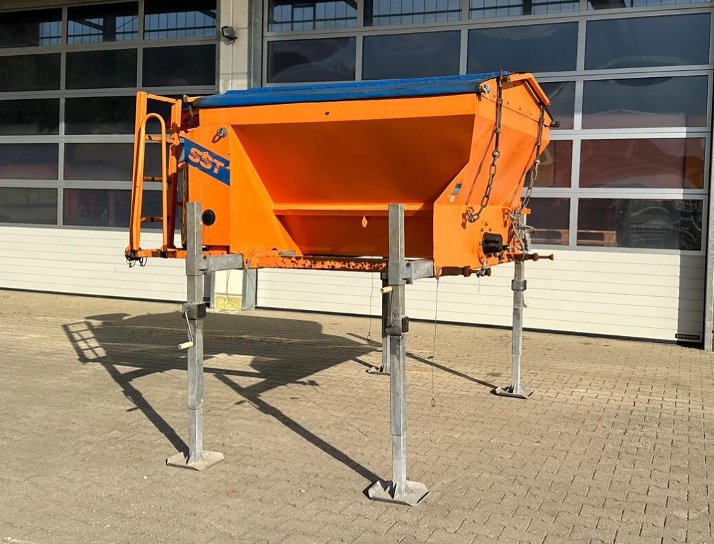 Unimog Salzstreuer Schmidt SST20-TLWH - Sand/ Salt spreader: picture 5 Unimog Salzstreuer Schmidt SST20-TLWH - Sand/ Salt spreader: picture 5