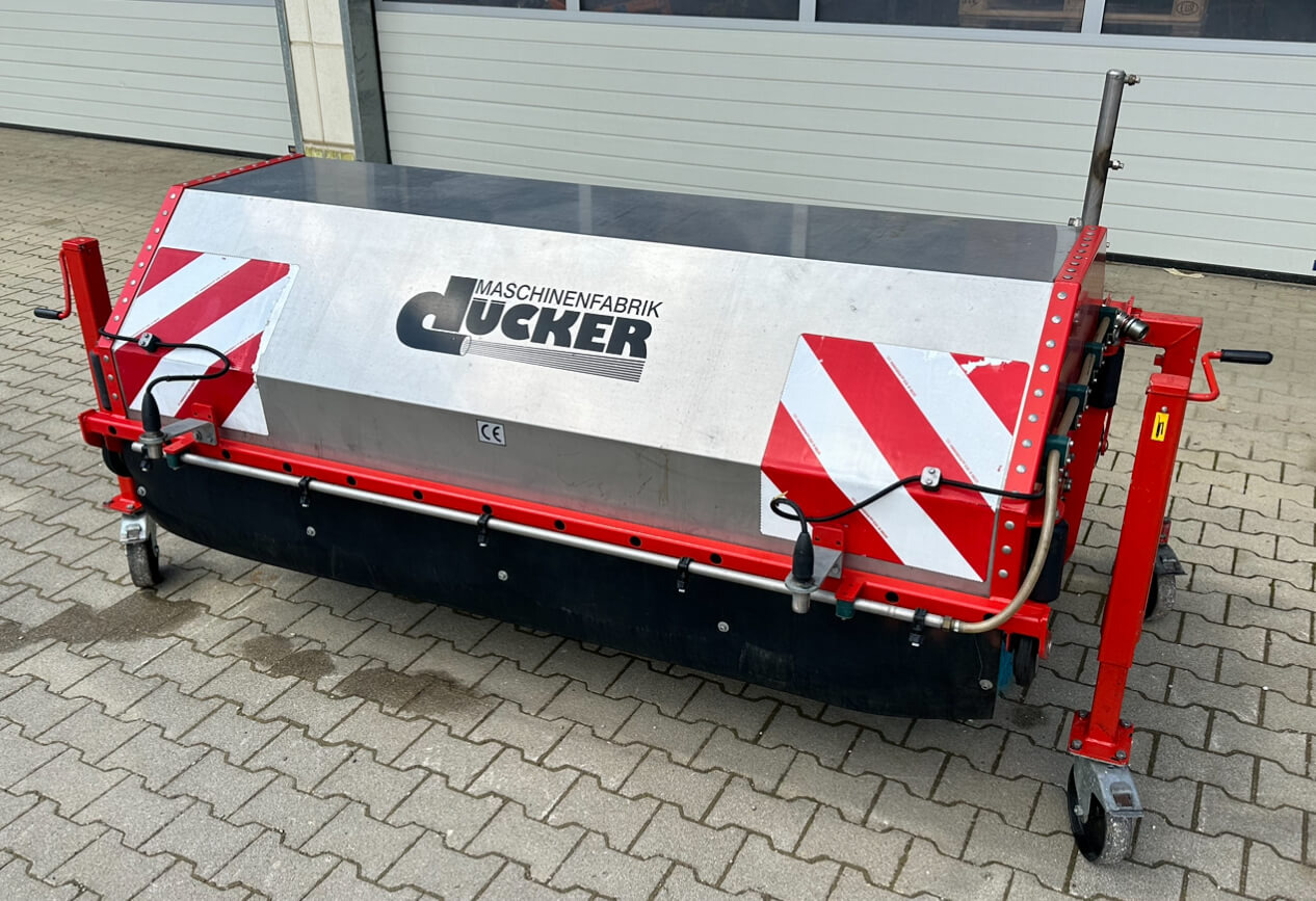 Unimog Tunnelwaschbürste Dücker TWA21 - Broom: picture 3 Unimog Tunnelwaschbürste Dücker TWA21 - Broom: picture 3