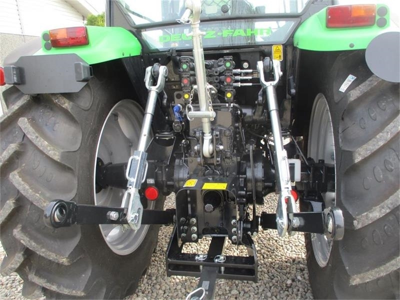 Deutz-fahr Agrofarm 115G New and Unused tractor with 30F+30R - Farm tractor: picture 3 Deutz-fahr Agrofarm 115G New and Unused tractor with 30F+30R - Farm tractor: picture 3