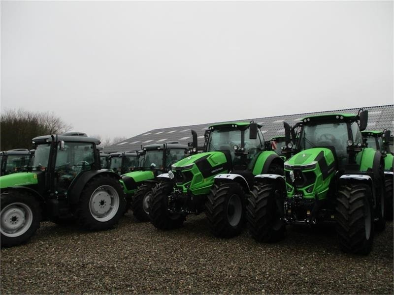 Deutz-fahr Agrofarm 115G with 30F+30R Hi-Lo and CreepGea - Farm tractor: picture 3 Deutz-fahr Agrofarm 115G with 30F+30R Hi-Lo and CreepGea - Farm tractor: picture 3