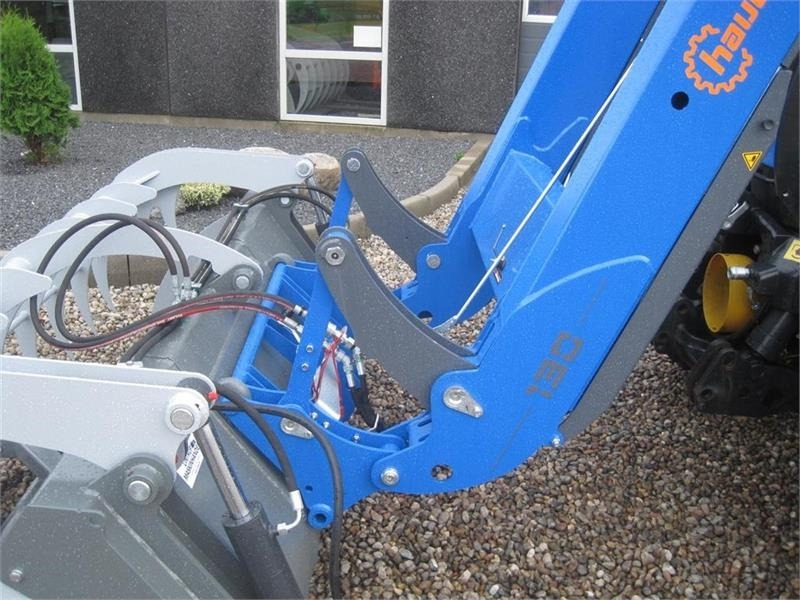 Hauer Fabriksnye frontlæssere. XB Bionic - Front loader for tractor: picture 5 Hauer Fabriksnye frontlæssere. XB Bionic - Front loader for tractor: picture 5
