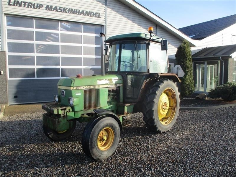John Deere 2040 S  - Farm tractor: picture 2 John Deere 2040 S  - Farm tractor: picture 2