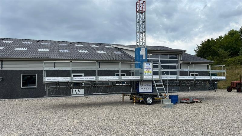 Manitou Mandskabskurv arbejdsplatformen, Byggeelevatorer, - Telescopic handler: picture 2 Manitou Mandskabskurv arbejdsplatformen, Byggeelevatorer, - Telescopic handler: picture 2