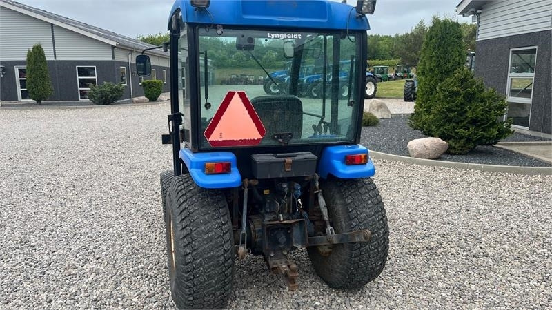 Farm tractor New Holland TC35DA: picture 13