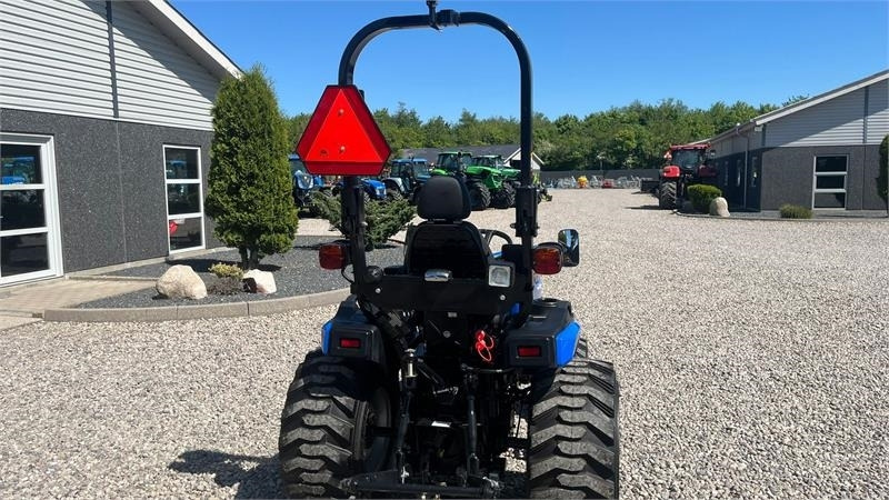 Farm tractor Solis H26 HST Hydrostat. Industrihjul: picture 17 Farm tractor Solis H26 HST Hydrostat. Industrihjul: picture 17