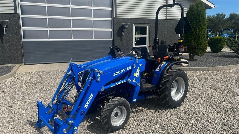 Solis S26 6+2 gearmaskine med Fuldhydraulisk frontlæsser - Municipal tractor: picture 2 Solis S26 6+2 gearmaskine med Fuldhydraulisk frontlæsser - Municipal tractor: picture 2