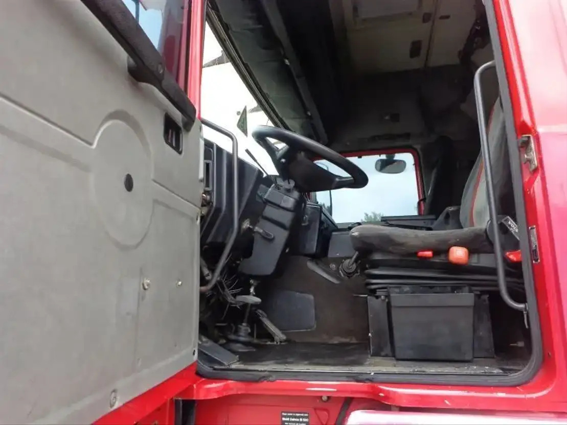 Cab chassis truck Volvo F 12.400 Volvo F12 6X2 405Hp -TD123ES: picture 9 Cab chassis truck Volvo F 12.400 Volvo F12 6X2 405Hp -TD123ES: picture 9