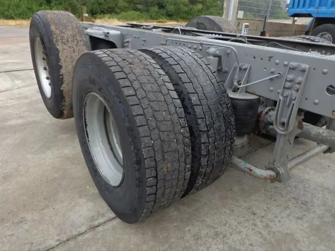 Cab chassis truck Volvo F 12.400 Volvo F12 6X2 405Hp -TD123ES: picture 8 Cab chassis truck Volvo F 12.400 Volvo F12 6X2 405Hp -TD123ES: picture 8