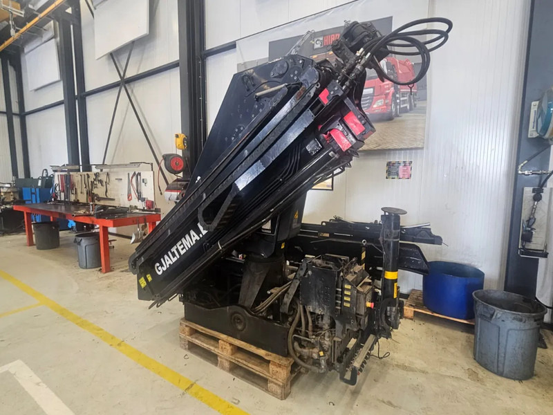 Hiab 23 tm hiab with radio remote - Boom: picture 3 Hiab 23 tm hiab with radio remote - Boom: picture 3