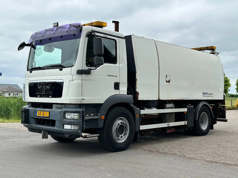 MAN TGM 18.340 BEKKER LaGram/FAUN RAIL SWEEPER/Eisenbahn Reiniger - Road sweeper: picture 3 MAN TGM 18.340 BEKKER LaGram/FAUN RAIL SWEEPER/Eisenbahn Reiniger - Road sweeper: picture 3