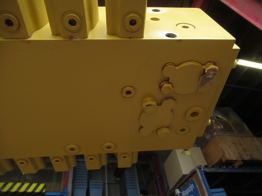 Caterpillar 3969645 - Hydraulic valve for Construction machinery: picture 5 Caterpillar 3969645 - Hydraulic valve for Construction machinery: picture 5