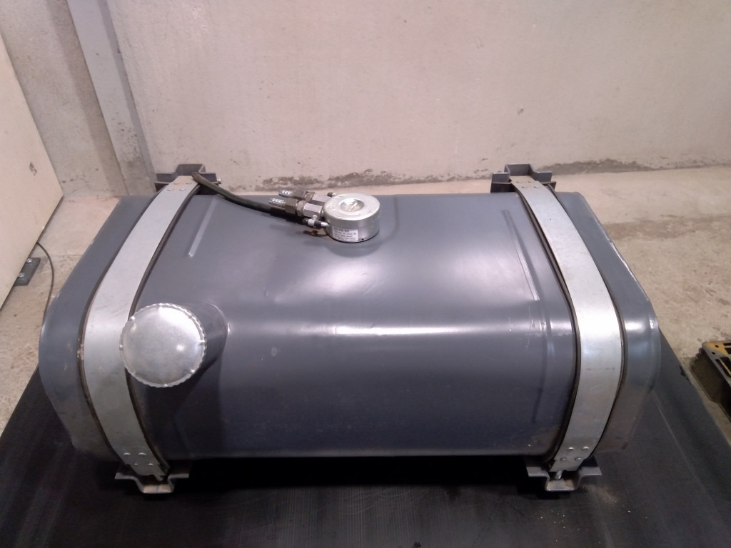 Deutz Standard - - Fuel tank for Construction machinery: picture 4 Deutz Standard - - Fuel tank for Construction machinery: picture 4