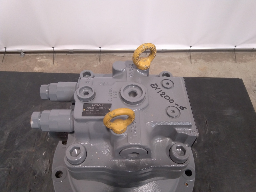 Hitachi 4668923 - Swing motor for Construction machinery: picture 2 Hitachi 4668923 - Swing motor for Construction machinery: picture 2