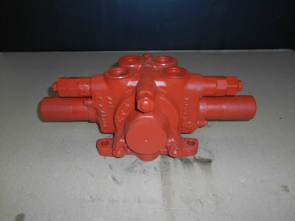 Kobelco 2436U1213F1 - Hydraulic valve for Construction machinery: picture 4 Kobelco 2436U1213F1 - Hydraulic valve for Construction machinery: picture 4