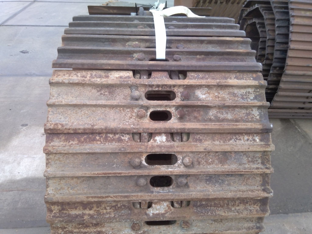 Komatsu 21K-32-04550 - Track for Construction machinery: picture 2 Komatsu 21K-32-04550 - Track for Construction machinery: picture 2