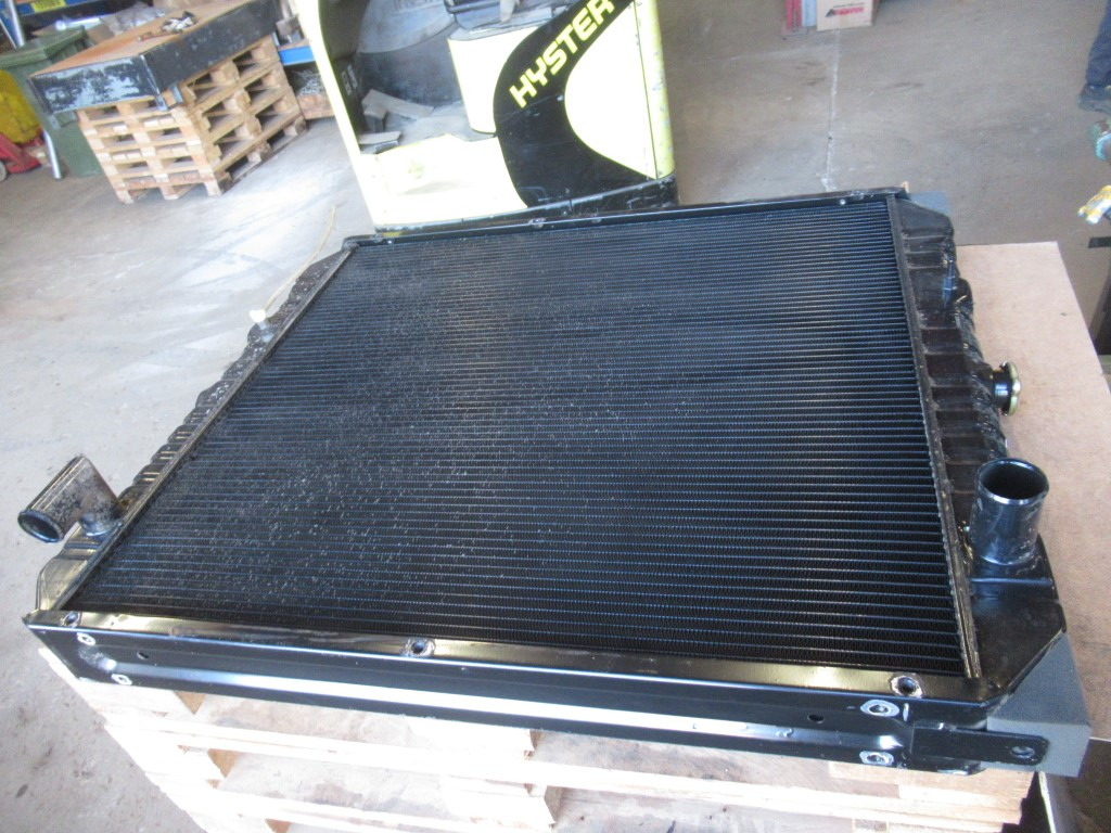 New Holland 4373720 - Radiator for Construction machinery: picture 1 New Holland 4373720 - Radiator for Construction machinery: picture 1