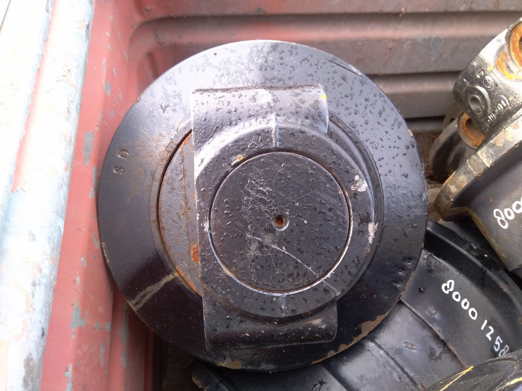 O&K UQ908D00N00008 - - Track roller for Construction machinery: picture 3 O&K UQ908D00N00008 - - Track roller for Construction machinery: picture 3