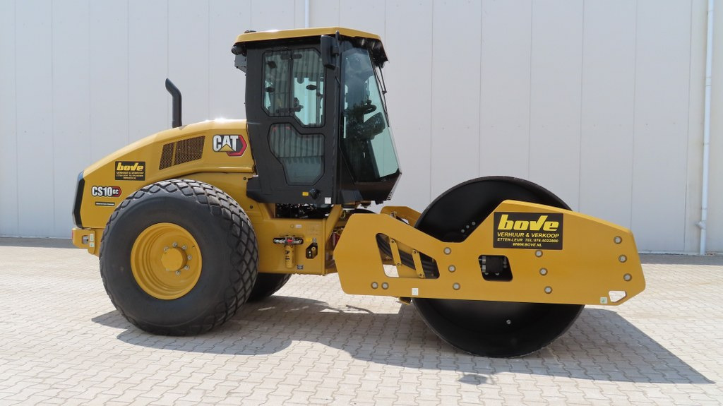 Caterpillar CS10GC - Compactor: picture 1 Caterpillar CS10GC - Compactor: picture 1