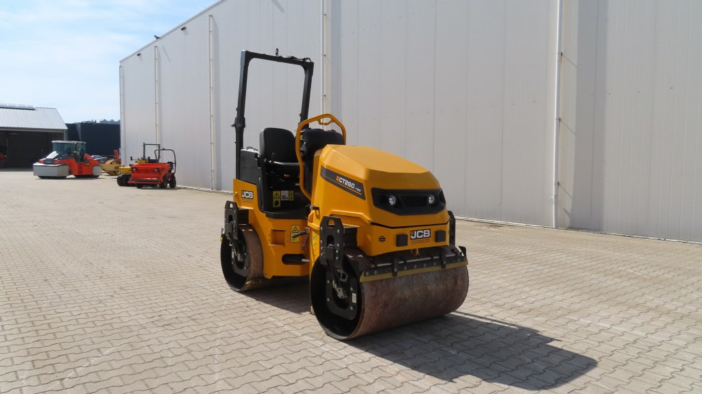 Road roller JCB CT260-120: picture 8