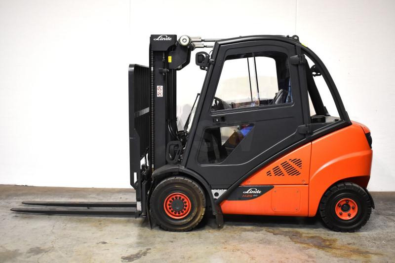 Linde H 25 D/600 (3A) EVO 393-02 - Diesel forklift: picture 4 Linde H 25 D/600 (3A) EVO 393-02 - Diesel forklift: picture 4