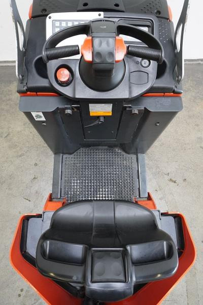 Linde P 50 C 1190 - Tow tractor: picture 3 Linde P 50 C 1190 - Tow tractor: picture 3