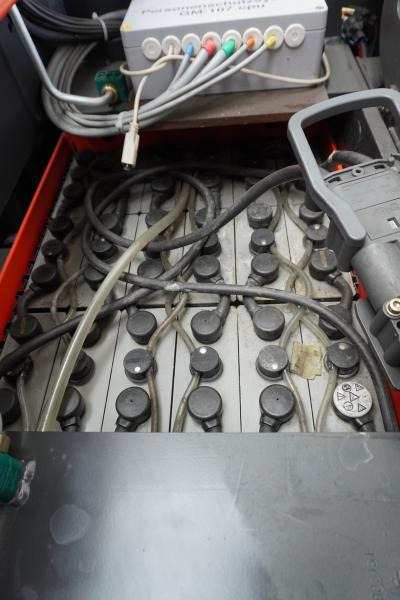 Linde V 48 5213 - Order picker: picture 5 Linde V 48 5213 - Order picker: picture 5