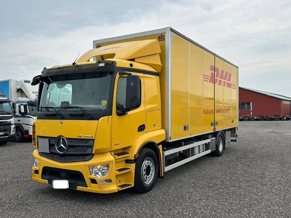Mercedes-Benz Actros 1827 SERIE NR 2502 - Box truck: picture 1 Mercedes-Benz Actros 1827 SERIE NR 2502 - Box truck: picture 1