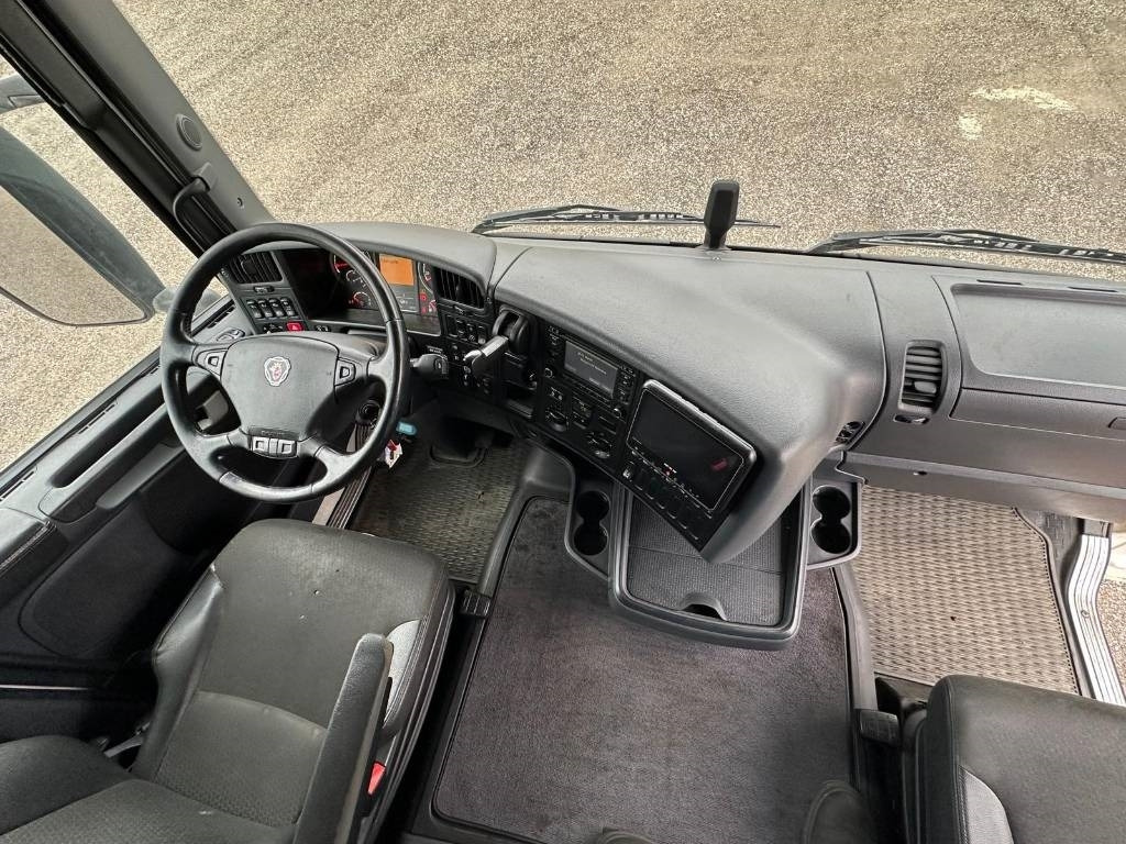 Scania R410LB8X4*HNB serie 9909 - Refrigerator truck: picture 4 Scania R410LB8X4*HNB serie 9909 - Refrigerator truck: picture 4