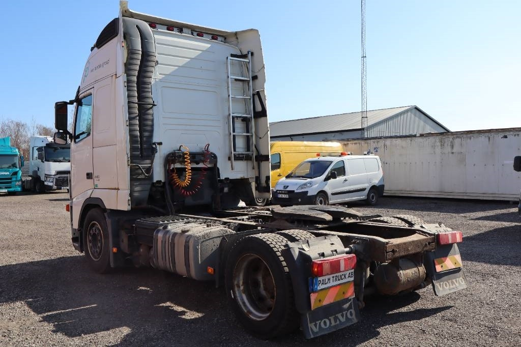 Volvo FH 440 4X2 serie 8147 - Tractor truck: picture 3 Volvo FH 440 4X2 serie 8147 - Tractor truck: picture 3