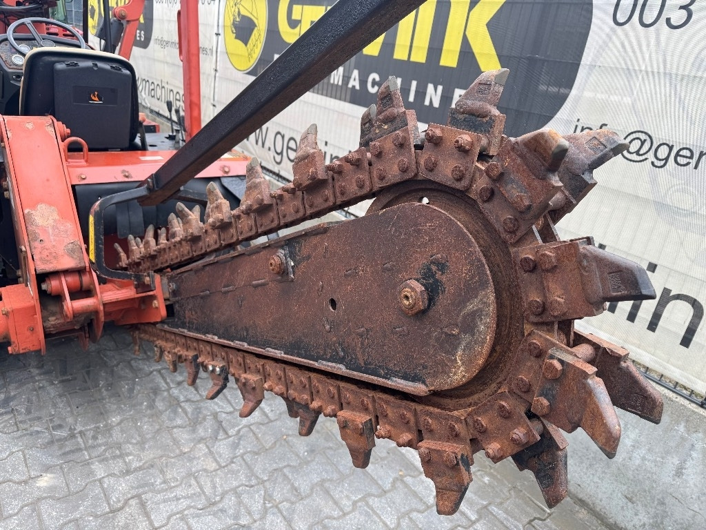 Trencher Ditch Witch RT 40: picture 7 Trencher Ditch Witch RT 40: picture 7