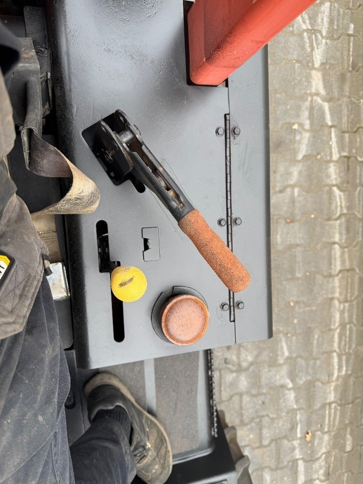 Trencher Ditch Witch RT 40: picture 20 Trencher Ditch Witch RT 40: picture 20