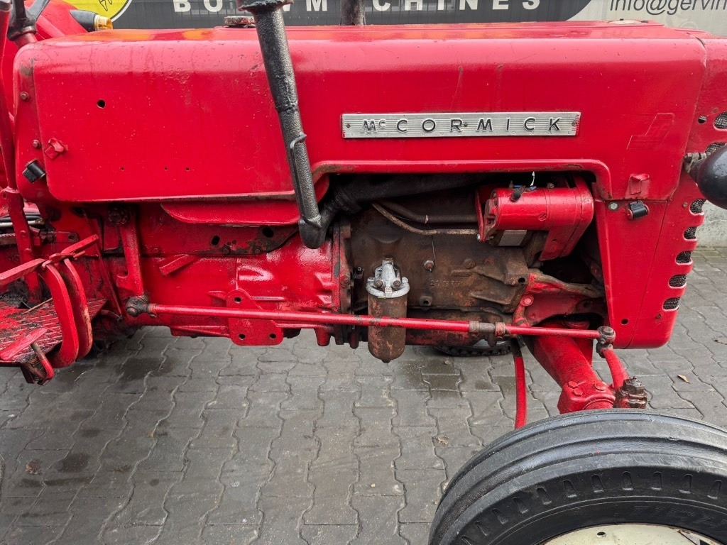 Farm tractor McCormick Oltimer: picture 9 Farm tractor McCormick Oltimer: picture 9