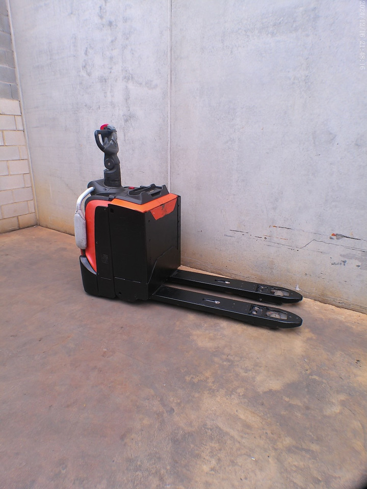 BT LPE 200 - Pallet truck: picture 4 BT LPE 200 - Pallet truck: picture 4