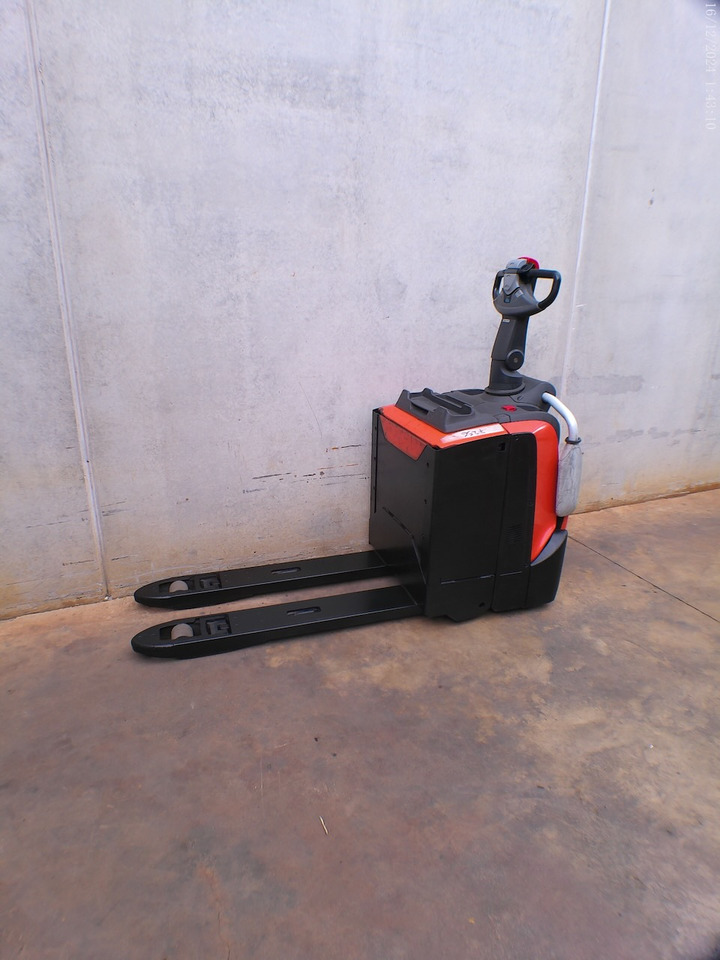 BT LPE 200 - Pallet truck: picture 2 BT LPE 200 - Pallet truck: picture 2